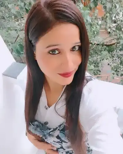 Call Girls in Akot